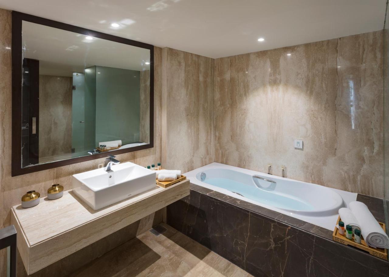 Binori A Boutique Hotel Ахмедабад Екстериор снимка