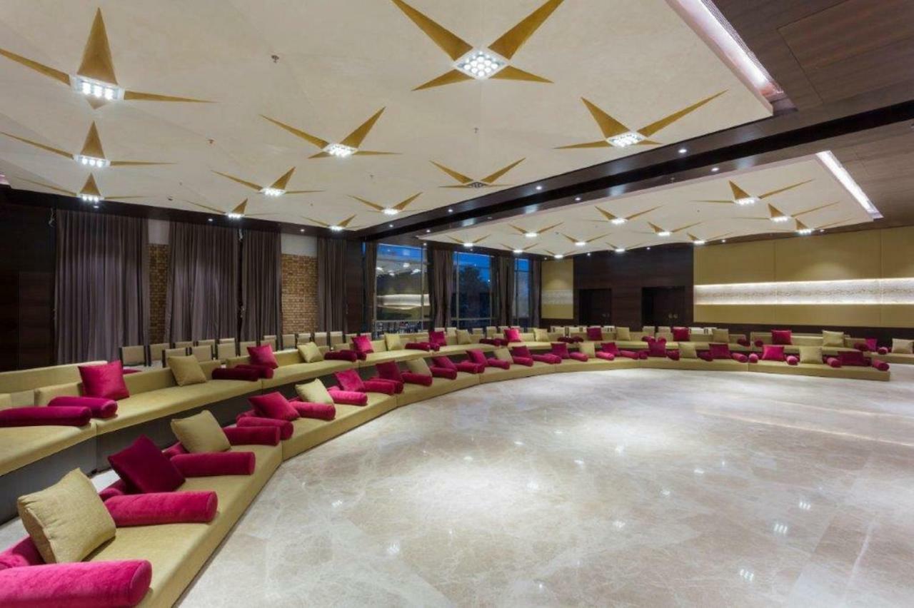 Binori A Boutique Hotel Ахмедабад Екстериор снимка