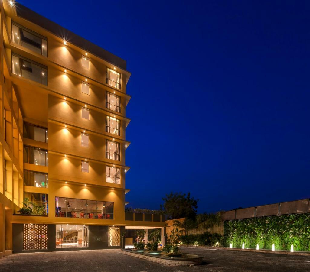 Binori A Boutique Hotel Ахмедабад Екстериор снимка